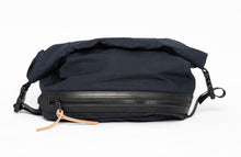 Load image into Gallery viewer, Bantou Toiletry Case (4.5 L)